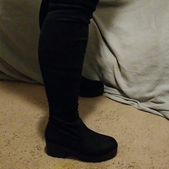Chunky platform knee high boots - Picture 2 of 4